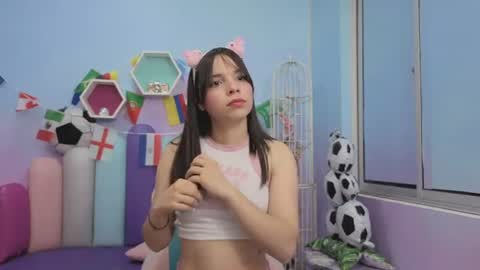Snapshot of isaa_skinnyy chatting on 06-21-26, 03:31 Isaa Skinny online show from 06-21-26, 03:31