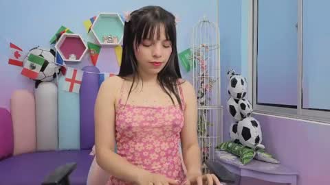 Snapshot of isaa_skinnyy chatting on 06-25-26, 05:12 Isaa Skinny online show from 06-25-26, 05:12