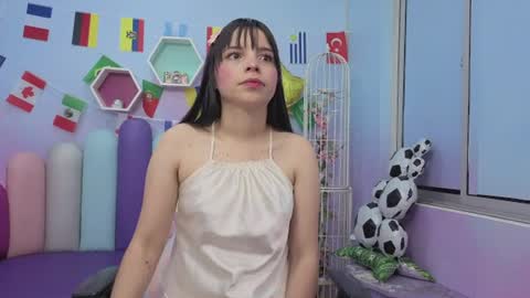 Snapshot of isaa_skinnyy chatting on 07-21-26, 03:42 Isaa Skinny online show from 07-21-26, 03:42