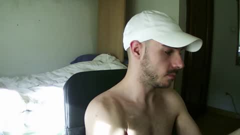 Snapshot of isaac99c chatting on 01-17-25, 10:44 Isaac99c online show from 01-17-25, 10:44