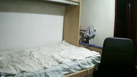 Snapshot of isaac99c chatting on 02-03-25, 04:57 Isaac99c online show from 02-03-25, 04:57