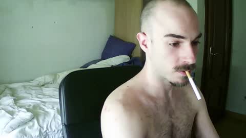 Snapshot of isaac99c chatting on 02-08-25, 11:12 Isaac99c online show from 02-08-25, 11:12