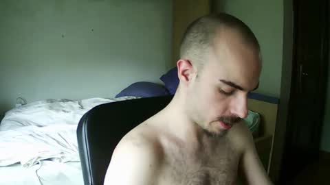 Snapshot of isaac99c chatting on 02-09-25, 01:03 Isaac99c online show from 02-09-25, 01:03