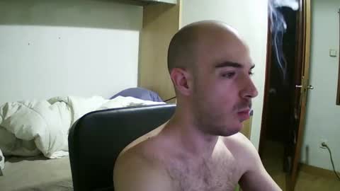 Snapshot of isaac99c chatting on 02-19-25, 01:18 Isaac99c online show from 02-19-25, 01:18