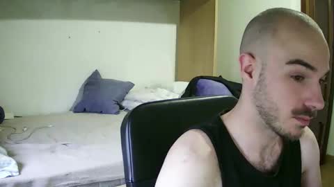Snapshot of isaac99c chatting on 03-06-25, 03:24 Isaac99c online show from 03-06-25, 03:24