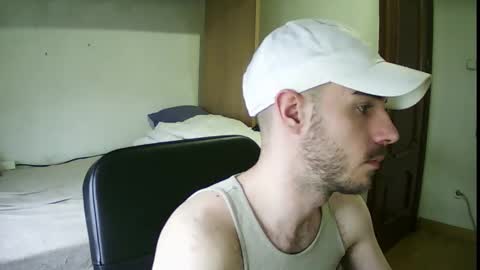 Snapshot of isaac99c chatting on 03-10-25, 01:21 Isaac99c online show from 03-10-25, 01:21