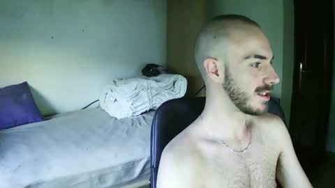 Snapshot of isaac99c chatting on 09-10-25, 06:08 Isaac99c online show from 09-10-25, 06:08