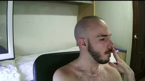 Snapshot of isaac99c chatting on 09-18-25, 05:04 Isaac99c online show from 09-18-25, 05:04