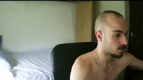 Snapshot of isaac99c chatting on 10-02-25, 09:16 Isaac99c online show from 10-02-25, 09:16