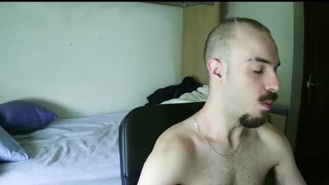 Snapshot of isaac99c chatting on 10-04-25, 02:15 Isaac99c online show from 10-04-25, 02:15