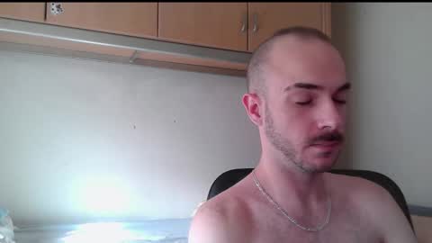 Snapshot of isaac99c chatting on 10-15-25, 08:36 Isaac99c online show from 10-15-25, 08:36