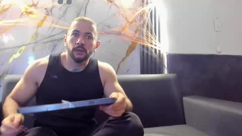 Snapshot of isaac_franko chatting on 10-20-25, 09:15 isaac_franko online show from 10-20-25, 09:15