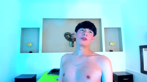 Snapshot of isaac_kurtt chatting on 11-05-25, 07:25 Isaac Kurtt online show from 11-05-25, 07:25