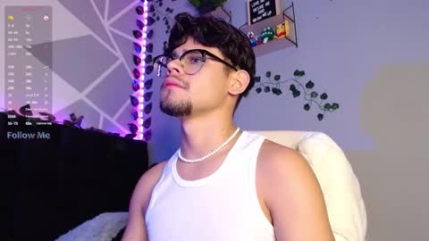 Snapshot of isaac_saenz chatting on 12-03-24, 01:52 Isaac Saenz. online show from 12-03-24, 01:52
