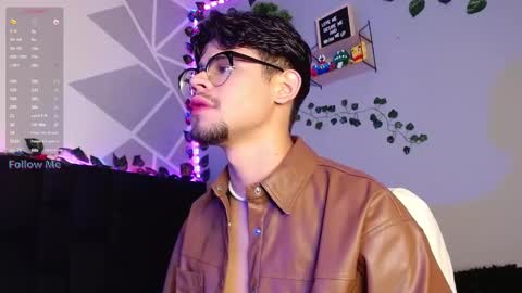 Snapshot of isaac_saenz chatting on 12-03-24, 10:18 Isaac Saenz. online show from 12-03-24, 10:18