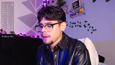 Snapshot of isaac_saenz chatting on 12-05-24, 12:41 Isaac Saenz. online show from 12-05-24, 12:41
