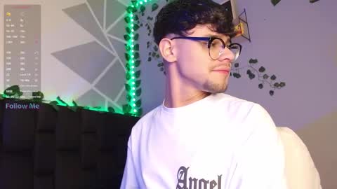 Snapshot of isaac_saenz chatting on 12-05-24, 11:07 Isaac Saenz. online show from 12-05-24, 11:07