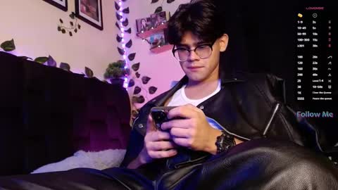 Snapshot of isaac_saenz chatting on 02-20-25, 10:04 Isaac Saenz. online show from 02-20-25, 10:04