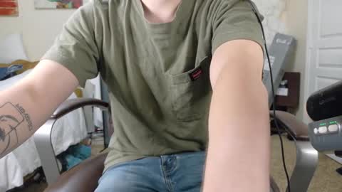 isaac online show from 09-23-25, 04:04