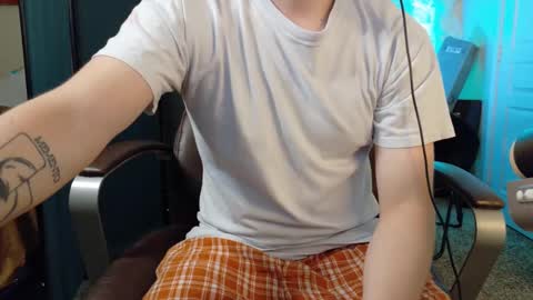 isaac online show from 10-02-25, 08:43