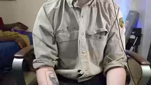 isaac online show from 10-16-25, 10:44