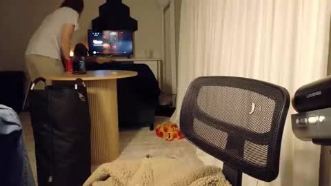 isaac online show from 04-20-26, 09:56