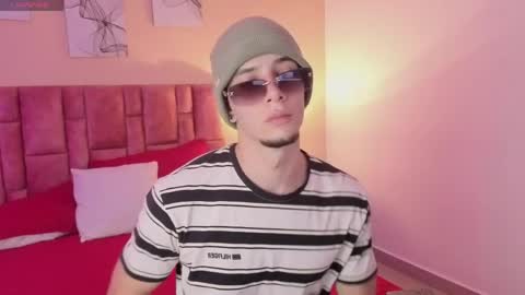 isaacblaze  online show from 05-15-26, 03:46