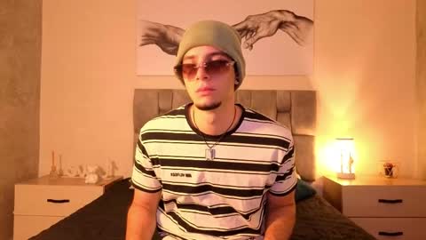 isaacblaze  online show from 05-20-26, 03:45