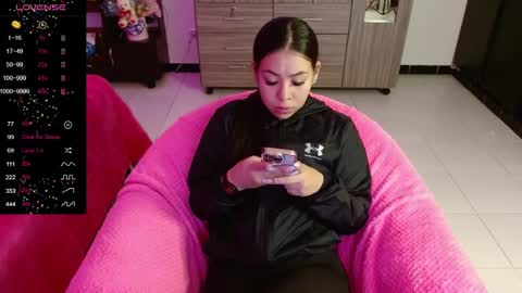 Snapshot of isabeella_24 chatting on 12-21-24, 11:02 Isabella online show from 12-21-24, 11:02