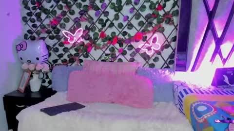 Snapshot of isabel_jamess chatting on 06-04-26, 11:22 Isa online show from 06-04-26, 11:22