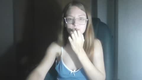 Snapshot of isabel_loveee chatting on 11-06-25, 08:32 isabel_loveee online show from 11-06-25, 08:32