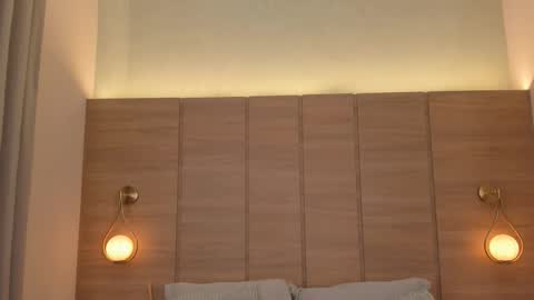 Isa online show from 11-15-25, 03:37