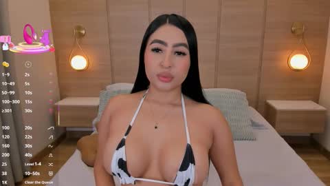 Isa online show from 11-19-25, 03:17