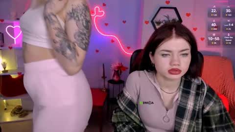 Snapshot of isabel_wave chatting on 02-09-26, 10:25 isabel online show from 02-09-26, 10:25