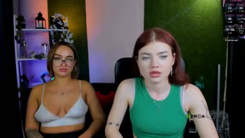 Snapshot of isabel_wave chatting on 06-11-26, 12:32 isabel online show from 06-11-26, 12:32