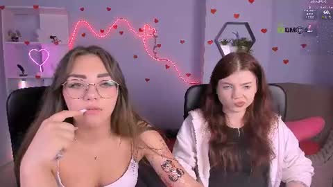 Snapshot of isabel_wave chatting on 06-17-26, 07:04 isabel online show from 06-17-26, 07:04