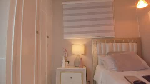 isabela__x online show from 05-30-26, 11:40