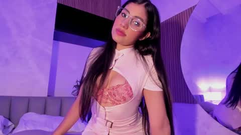 isabelastefano online show from 09-10-25, 03:17