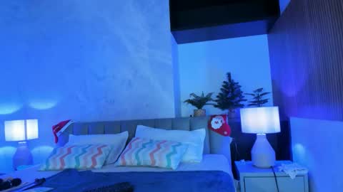 isabelastefano online show from 12-16-25, 03:22