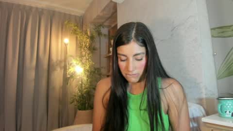 isabelastefano online show from 07-18-26, 03:44