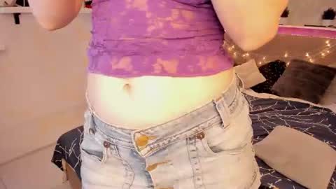 Snapshot of isabelkiss chatting on 07-01-26, 01:02 IsabelKiss online show from 07-01-26, 01:02