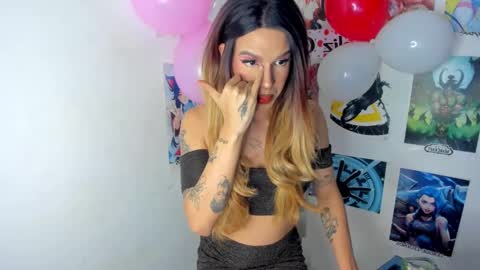 Snapshot of isabell_xstar chatting on 12-13-24, 10:23 isa 3 online show from 12-13-24, 10:23