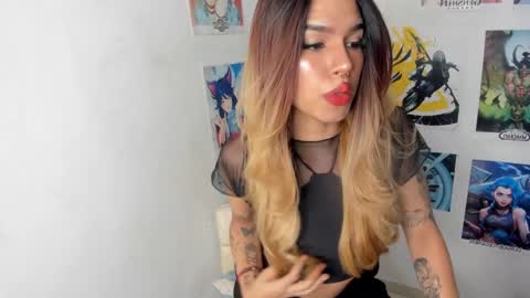 Snapshot of isabell_xstar chatting on 01-15-25, 11:19 isa 3 online show from 01-15-25, 11:19