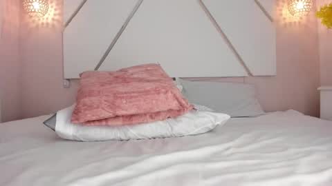 Isa  online show from 04-16-26, 09:39