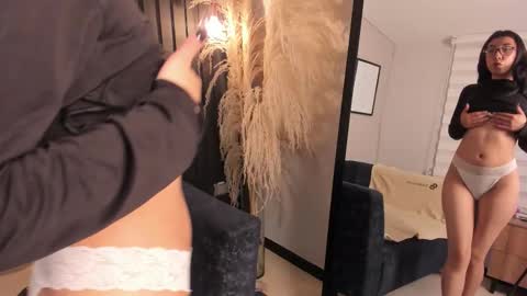 Snapshot of isabella_crofts chatting on 10-23-25, 03:06 isabella_crofts online show from 10-23-25, 03:06