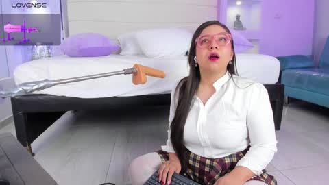 Snapshot of isabella_daniell chatting on 02-04-25, 03:33 Isa online show from 02-04-25, 03:33