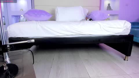Snapshot of isabella_daniell chatting on 02-05-25, 03:45 Isa online show from 02-05-25, 03:45
