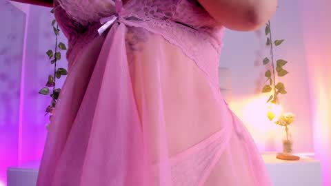 Snapshot of isabella_flowerss chatting on 02-02-25, 07:25 online show from 02-02-25, 07:25