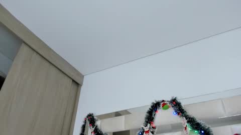 Snapshot of isabella_gomez11 chatting on 12-18-24, 10:02 isabella_gomez11 online show from 12-18-24, 10:02