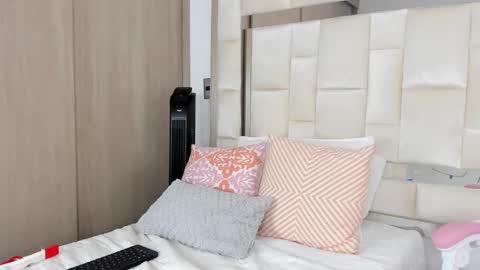 Snapshot of isabella_gomez11 chatting on 02-13-25, 09:17 isabella_gomez11 online show from 02-13-25, 09:17